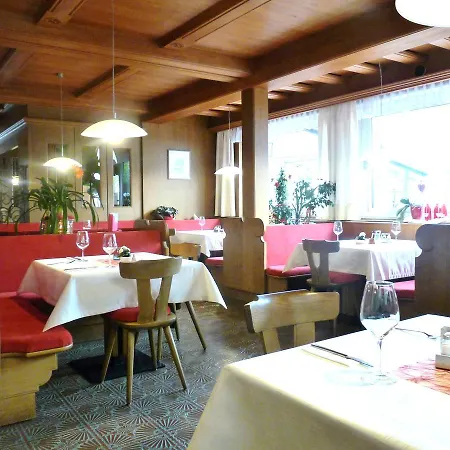 Hotel Pension Vetzanerhof 3* Silandro